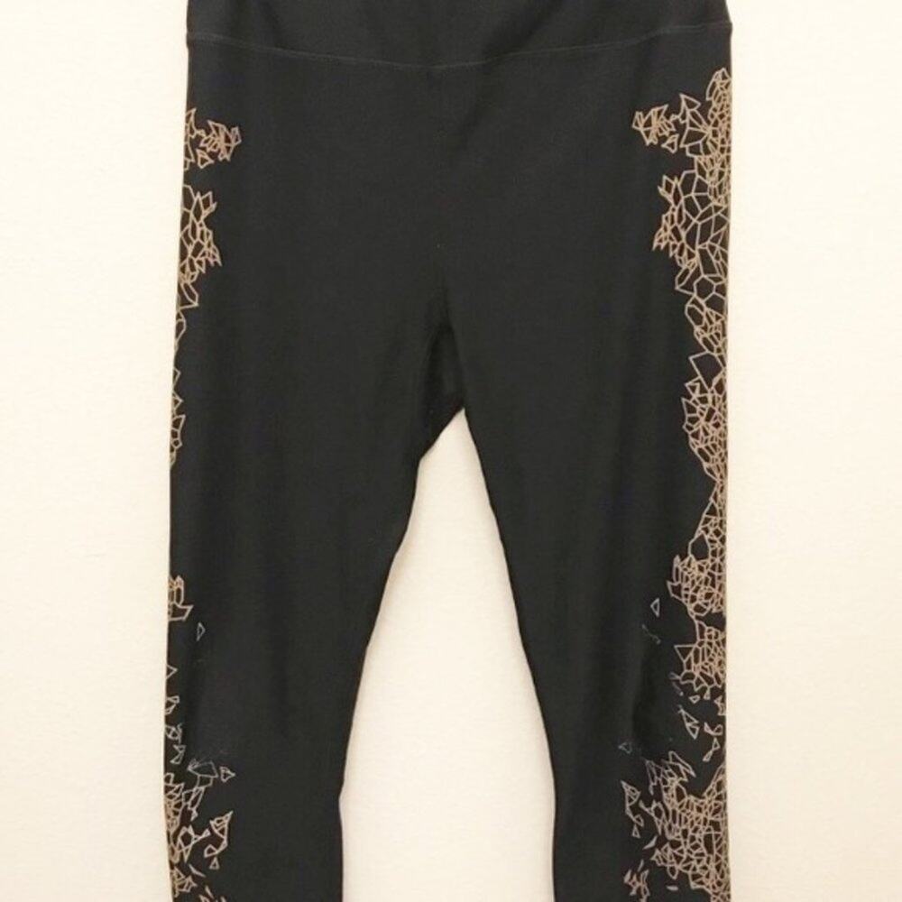 R8 Activewear Capri Pants Small